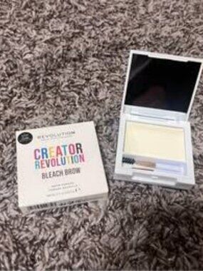 NEW Brow Pomade by Makeup Revolution